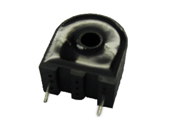 Montaż na PCB miniaturowego transformatora prądowego 4000 V